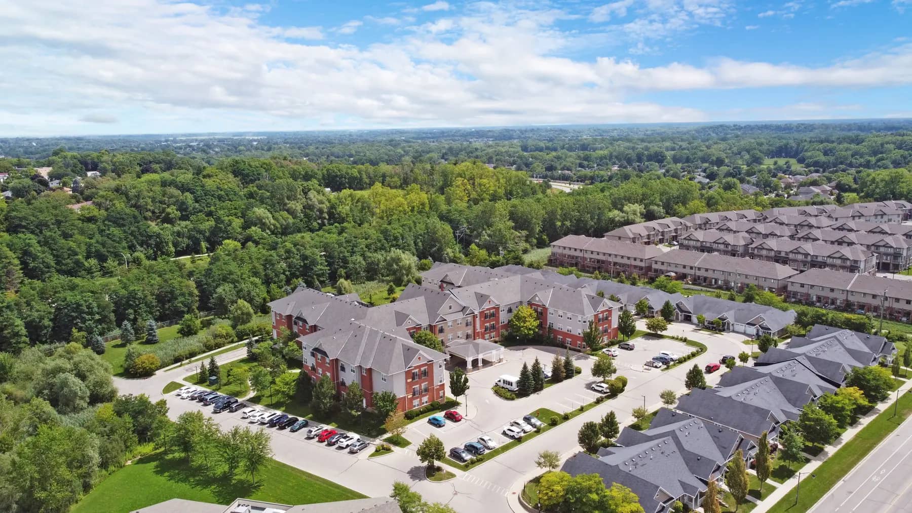 Drone view of Chartwell Franklin Park and its surroundings