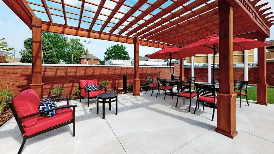 Patio with chairs at Chartwell St. Thomas