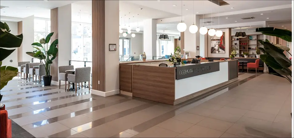 Réception de Chartwell Rosemont le Quatiers / Reception area at Chartwell Rosemont le Quatiers