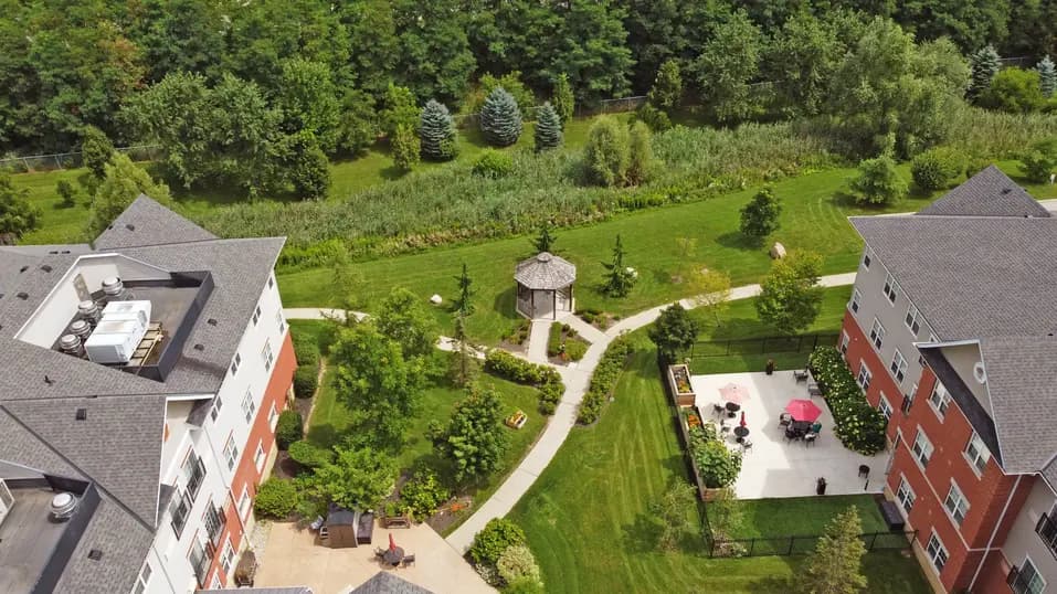 Drone view of exterior of Chartwell Franklin Park