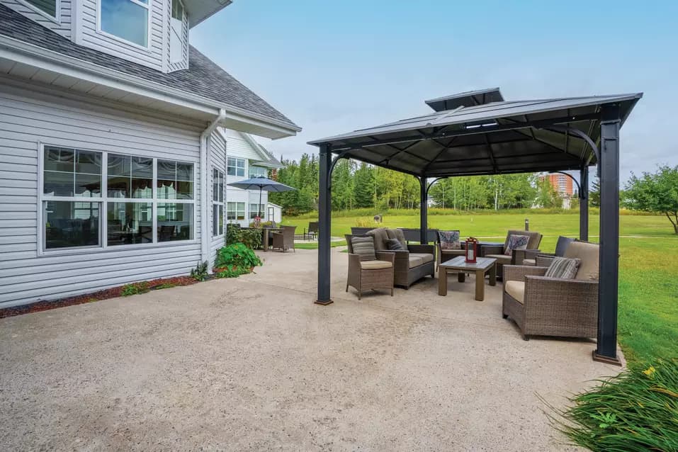 Exterior space of Chartwell Glacier Ridge Retirement Residence
