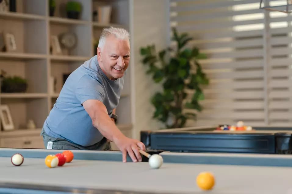 st-gabriel-seniors-activity-billiards-02