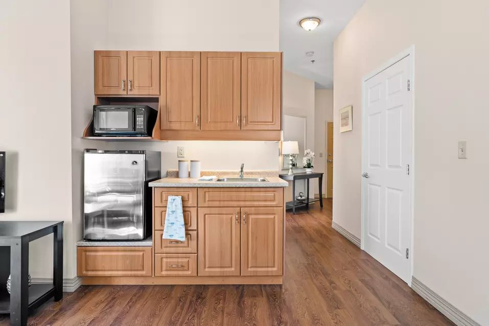 The kitchen of suite in Chartwell Hilldale Retirement Residence