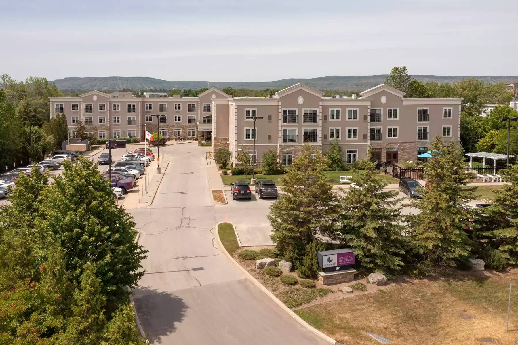 Aerial photo of greenspace surrounding Chartwell Georgian Traditions Retirement Residence.