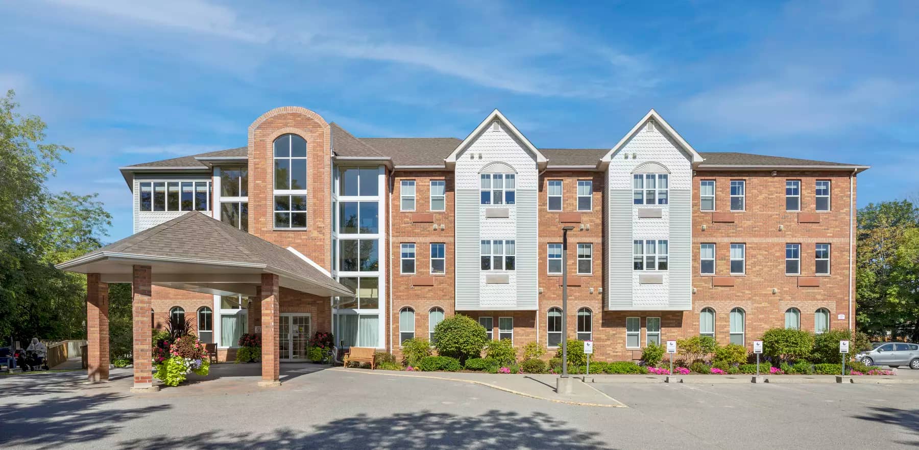 exterior of chartwell jackson creek retirement residence