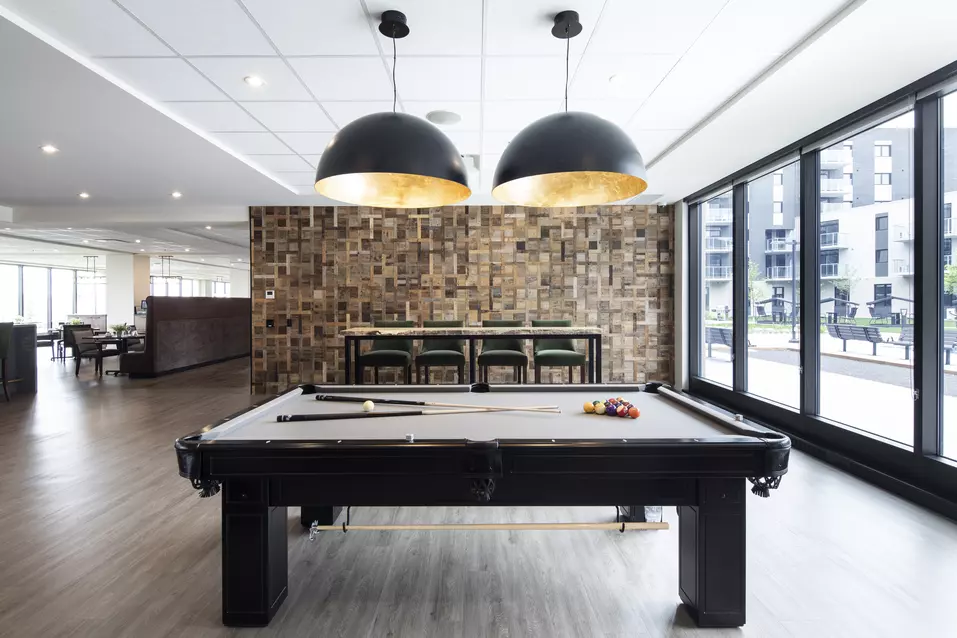 Table de billard bistro Chartwell Trait-Carré résidence pour retraités
